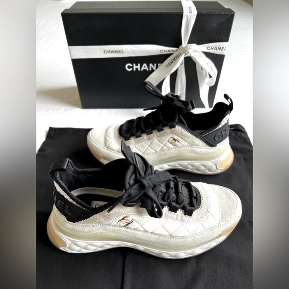 CHANEL Mixed Fiber Sneakers 37.5 White - Picture 2 of 9